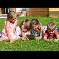 Ooigo_6_Kinder konsumieren Medien